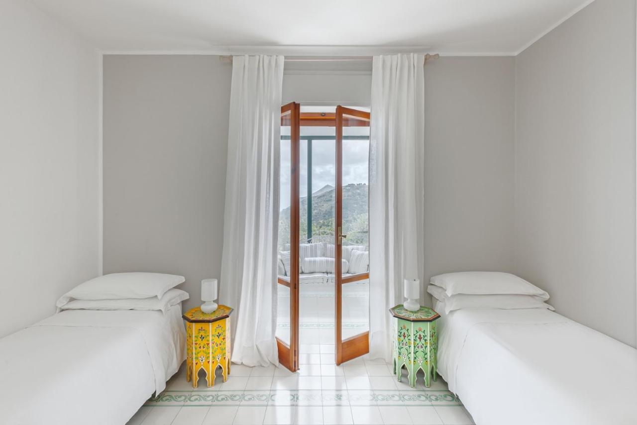 Villa Alfonsina มัสซาลูเบรนเซ ภายนอก รูปภาพ